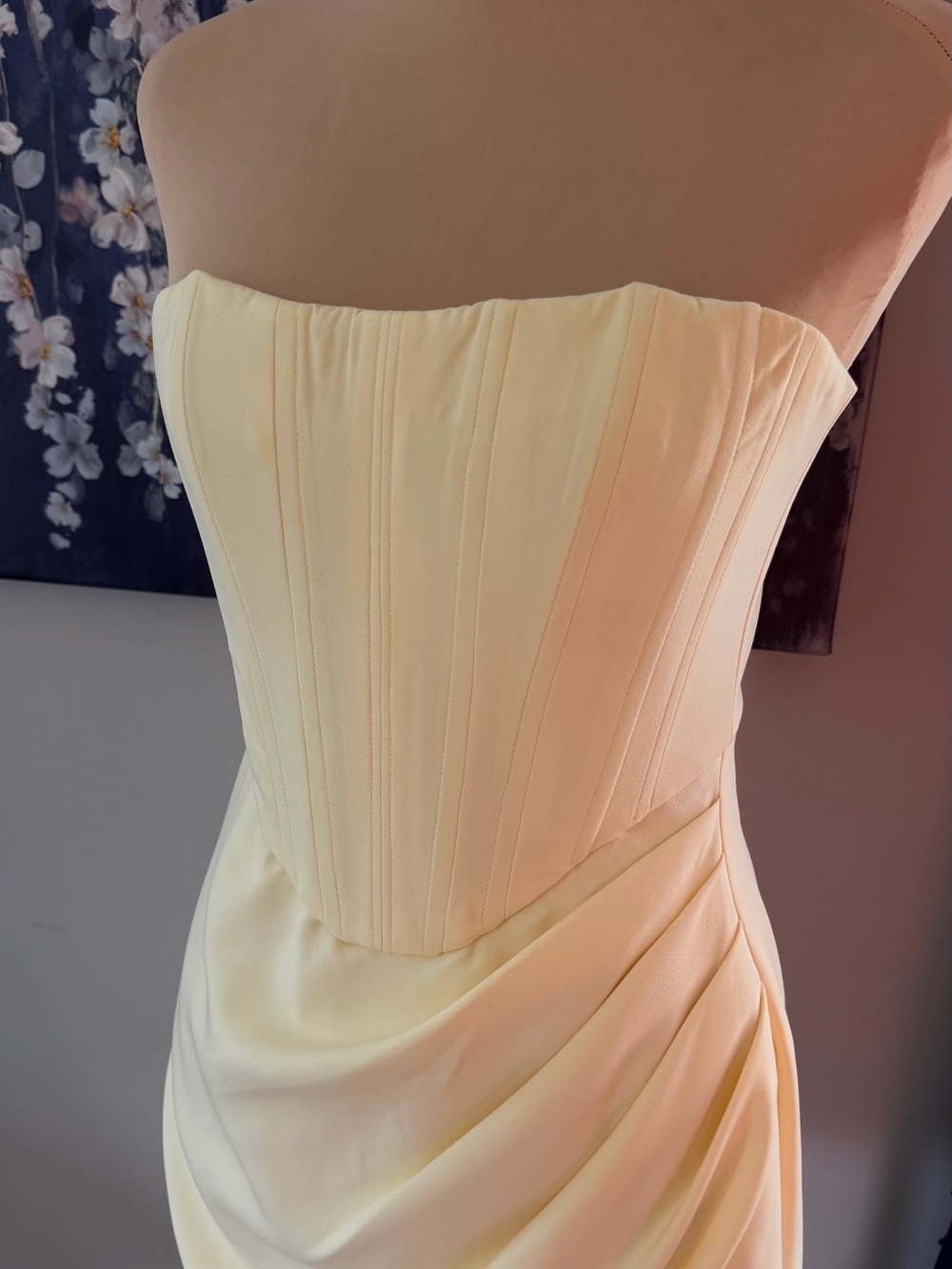 NWT Showpo AVERY Strapless Corset Mini Dress in Lemon Yellow size 6 - Picture 6 of 14